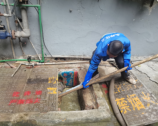 宁洱清掏化粪池