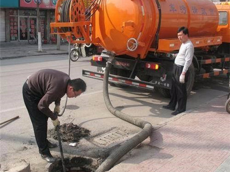 宁洱清掏化粪池，健康生活从这里开始